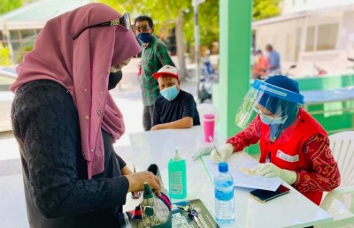 އާންމުންގެ ސުވާލު: އައްޑޫގައި ކޮވިޑް ފެތުރުނީ ކިހިނެއް؟