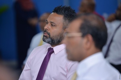 ޝިޔާމްއަށް އަނިޔާ ކުރި ކަމަށް ބުނާ މައްސަލައިގައި ރައީސް ނަޝީދަށާއި، އެމްޑީޕީގެ މެމްބަރުންނަށް ދައުވާކޮށްދޭން އެދެފި