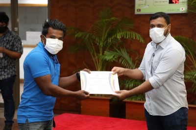 ފުރަބަންދުގައި މަސައްކަތްކުރި ސްޓެލްކޯގެ މުވައްޒަފުންގެ އަގު ވަޒަންކޮށްފި