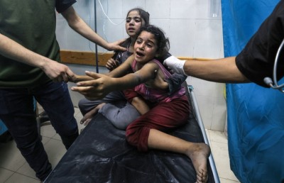 އިޒްރޭލުން ގާޒާގެ ހޮސްޕިޓަލަކަށް ހަމަލާދީ 500 މީހުން ޝަހީދު ކޮށްލައިފި