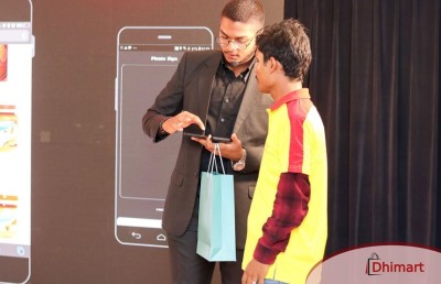 ދިމާޓްއެމްވީގައި އެހެން ވިޔަފާރިތަކަށް ތަކެތި ވިއްކޭ ގޮތް ހަދަނީ