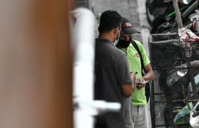 ޑޮލަރުގެ މައްސަލަ: އާ ސަރުކާރުގެ ފުރަތަމަ އިމްތިހާން!