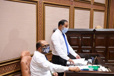 މެމްބަރުން ކުރައްވާ ކަންކަމުގެ ތެރެއަށް ނުވަންނާނަން: އިމްރާން