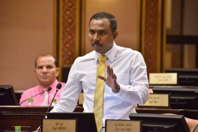 ސަރުކާރަށް ގޮންޖަހާފައި އެފްއޭއެމް އިންތިހާބު ބޭއްވީ ގާނޫނާ ހިލާފަށް: އާޒިމް