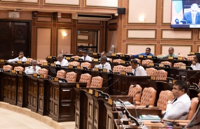 މެމްބަރުންގެ އިމްތިޔާޒޭ ބުނާއިރަށް އާންމުން ރަތަށް!