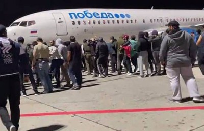 ޔަހޫދީން އަތުލައިގަންނަން އާންމުން ރަޝިޔާގެ އެއާޕޯޓަކަށް ވަދެގެންފި