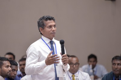 ޕޮލިހުންނާ މެދު އައްޑޫ މޭޔަރުގެ ބޮޑެތި ޝަކުވާތަކެއް