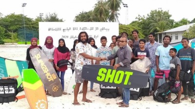 ގޮއިދޫ ޒުވާނުންނަށް ކައިޓް ސާފިން ކިޓް މިނިސްޓްރީއިން ހަދިޔާކޮށްފި