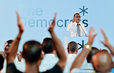 ނަޝީދުގެ އިތުބާރު ނެތްކަމުގެ މައްސަލަ އަށް ޑިމޮކްރެޓްސް އިން ވަންނަނީ