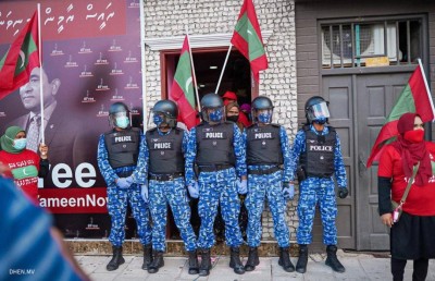 ޕީޕީއެމް އޮފީސް "ބަންދުކޮށް" އިދިކޮޅުގެ އިސް ބޭފުޅުން ފުލުހުންގެ ބެލުމުގެ ދަށަށް
