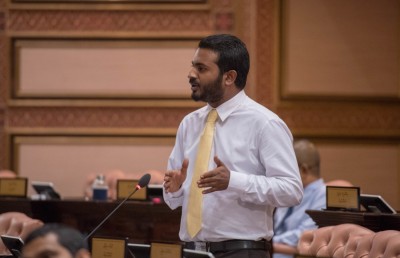 އެކްސްޕޯޓު އިމްޕޯޓުގެ ބިލު ބަލައިގަނެ، ދިރާސާކުރަން މުޅި މަޖިލީހުގެ ކޮމިޓީއަށް