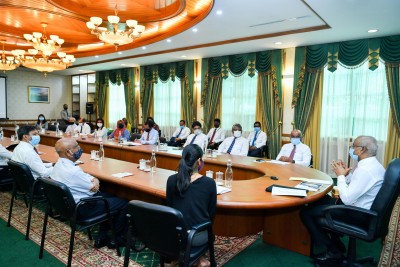 ރާއްޖޭގެ ހާރިޖީ ސިޔާސަތާ ގުޅޭ ގޮތުން ރައީސް ޝާހިދާ މަޝްވަރާ ކުރައްވައިފި