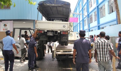ހުޅުމާލޭގައި ގަވާއިދާ ހިލާފަށް ބަހައްޓާ އުޅަނދުތައް ޓޯވކުރަން ފަށަނީ
