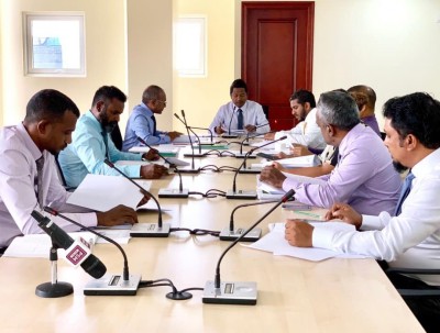 ތަމްރީން ޕްރޮގްރާމެއް ފުރިހަމަ ކުރުމުން ވަކީލު ކަމުގެ ހުއްދަ ދޭން ކޮމިޓީއިން ނިންމައިފި