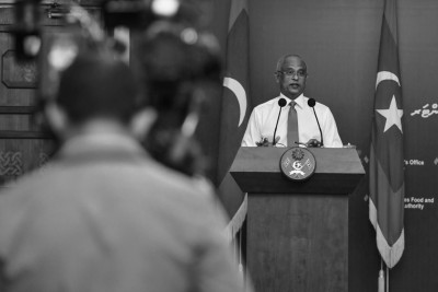 ބިދޭސިންގެ މުޒާހަރާތަކާ ގުޅިގެން ކަމާބެހޭ ފަރާތްތަކާ ރައީސް މަޝްވަރާ ކުރައްވައިފި