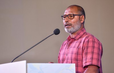 ކޮމިޝަނާ ޖެނެރަލް އޮފް ކަސްޓަމްސް ޝަރީފް ރިޓަޔާކުރައްވައިފި