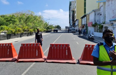 އިދިކޮޅު މުޒާހަރާ ހުއްޓުވަން މަގުތައް ބަންދުކޮށްފައި