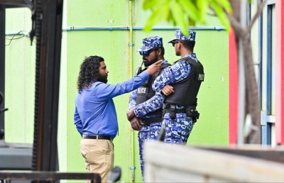މިހާރުގެ ހޯދުން: ޖަމާވީ، ހުސްވާން ހިނދުކޮޅެއް!