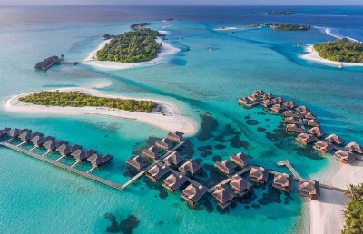 ކެނެޑާ ދެމަފިރިއަކު ރާއްޖޭގައި އެއް އަހަރުުގެ ޗުއްޓީއެއްގައި