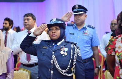 ފުލުހުންގެ އެގްޒެކެޓިވް ރޭންކަށް ޕްރޮމޯޓްވި ފުރަތަމަ އަންހެން އޮފިސަރަކަށް ނަޝްވާ