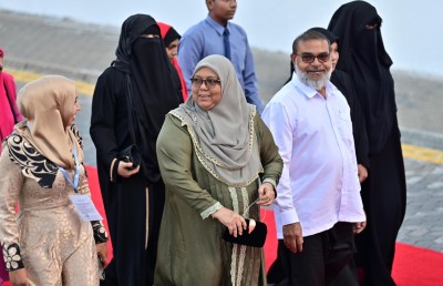 ޑރ. މުއިއްޒު ރައީސްކަމުގެ ހުވާކުރައްވައިފި
