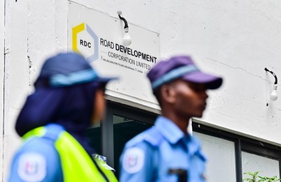 މަސްތުވާތަކެއްޗާއި ރަލާ އެކު އާރްޑީސީގެ މެނޭޖަރަކު ހައްޔަރުކޮށްފި