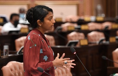ވަކިތަނެއްގައި މަސައްކަތްކުރާތީ ފްލެޓް ދޭކަށް ނުޖެހޭ: އީވާ