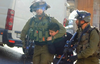 އިޒްރޭލުން ފަލަސްތީނުގެ 800  އަށް ވުރެ ގިނަ ކުދިން ހައްޔަރުކޮށްފި