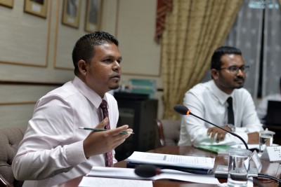 ސީދާ ސަރުކާރާއި މަޖިލީހުން މީޑިއާ ރެގިއުލޭޓް ކުރެވޭ ގޮތަށް ކޮމިޝަނެއް ހަދަން ހުށަހަޅައިފި