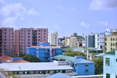 މާލޭގައި އުމުރުން ދުވަސްވީ މީހަކު ގެއެއްގެ މަތިން ވެއްޓި މަރުވެއްޖެ