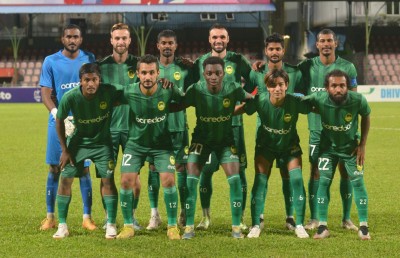 ހަމްޕު އަށް ހަތަރު ގޯލު، ޔޫވީގައި ބަދަލު ކީޕަރެއް ނެތުމުން ގޯލަށް ކުޅުނީ ޑިފެންޑަރެއް