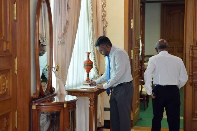 ފައްޔާޒުގެ ދިފާއުގައި އެމްޑީޕީ ބައެއް މެމްބަރުން ތެދުވެއްޖެ