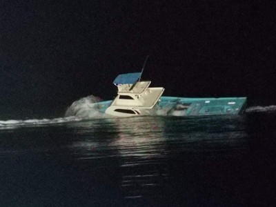 26 މީހުންނާ އެކު ފަރަށް އެރި ދޯނި ފޫގޮސްފި