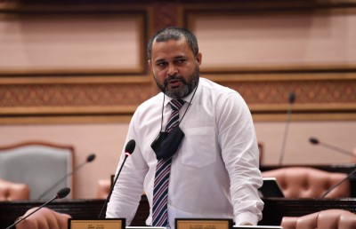 ވެންޓިލޭޓަރުތަކާ ގުޅިގެން ފިނޭންސް މިނިސްޓަރުގެ މައްސަލަވެސް ތަހުގީގު ކުރަން ޖެހޭ: ޝިޔާމް