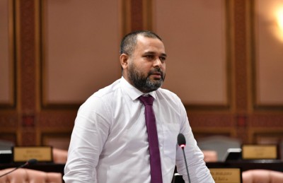 މެމްބަރު ޝިޔާމް ކޮވިޑަށް ޕޮޒިޓިވްވެއްޖެ