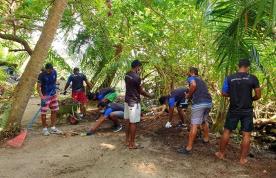 ބީއެމްއެލްގެ މުވައްޒަފުން ތިން ރަށަކަށް އެހީތެރިކަން ފޯރުކޮށްދީފި