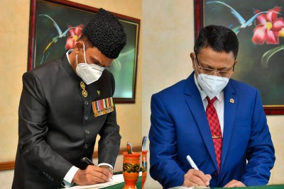 ޕާކިސްތާނާއި ބަންގްލަދޭޝްގެ އާ ސަފީރުން ރައީސަށް ފަތްކޮޅު އަރުވައިފި