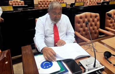 ކަނޑުގެ ސަރަހައްދު ހޯދުމުގެ މަސައްކަތް އަވަސްކުރަން ރައީސްގެ އަރިހުގައި ގާސިމް އެދިވަޑައިގެންފި