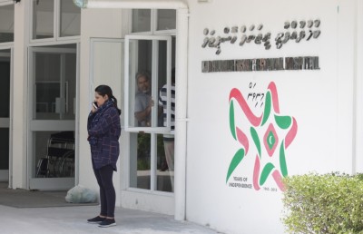 ހޮސްޕިޓަލުގައި އެޑްމިޓްކުރި މީހަކު ޕޮޒިޓިވްވެ ކުޅުދުއްފުށި މޮނިޓަރިންގައި