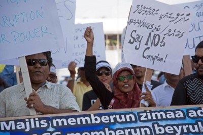 ކޮރަޕްޝަން ފުޅާ ދާއިރާއެއްގައި މާނަކޮށް، ގާނޫނަށް އިސްލާހު ހުށަހަޅައިފި