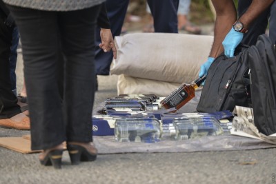 ބަނގުރަލާއި ބިޔަރުދަޅުތަކާ އެކު ދެ މީހަކު މާލެއިން ހައްޔަރުކޮށްފި