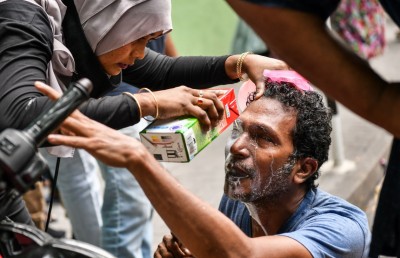 ސިޔާސީގޮތުން ބަތްކައްކާ ކުޅުން ހުއްޓާލާ، ގައުމަށް ހިންދެމިލުމަށް ފުރުސަތު ލިބެން ޖެހޭ!