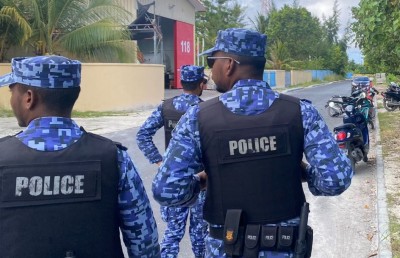 އައްޑޫ މާރާމާރީ: 11 މީހުން ހައްޔަރަށް، އެކަކު ދޫކޮށްލައިފި