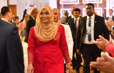 ފަސްޓް ލޭޑީއަށް ވަޒީފާގައި ދެމިހުންނެވޭ ގޮތަށް ހެދި އުސޫލާ ގުޅިގެން ސީއެސްސީ ކޮމިޓީއަށް ހާޒިރުކުރަނީ