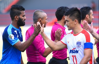 އޭއެފްސީ ކަޕް މޮޅު ފޯވާޑުންގެ ތެރޭގައި ދަގަނޑޭ ވާދަކުރަނީ!