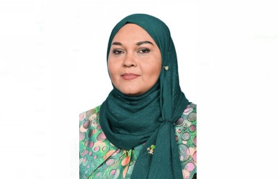 ސީއެޗްއެސްއީގެ ޕްރިންސިޕަލަކަށް ހުންނެވި ސޮފޫރާ، އެޑިއުކޭޝަން މިނިސްޓްރީގެ ސްޓޭޓް މިނިސްޓަރަކަށް