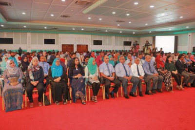 އެއް ސްކޫލެއްގައި ޕްރިންސިޕަލްކަން ކުރެވޭނީ އަށް އަހަރަށް