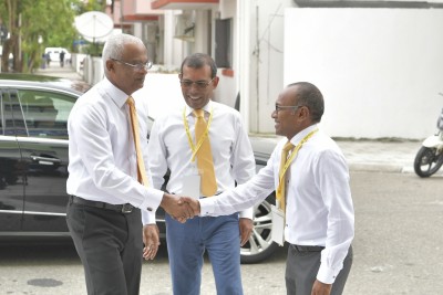 ބަޣާވާތުގެ ތުހުމަތުކޮށް ހަސަން ލަތީފު ޗެއާޕާސަން ކަމުން ވަކިކުރަން ހުށަހަޅައިފި