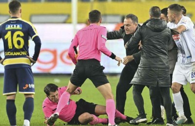 ތުރުކީގެ ކްލަބްގެ ރައީސް ރެފްރީގެ މޫނުމަތީގައި ޖެހުމުން މެޗުތައް ސަސްޕެންޑް