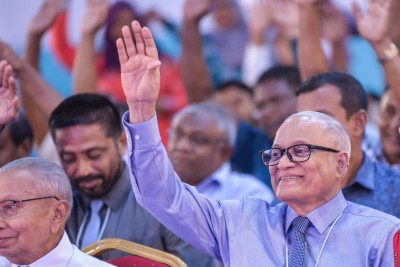 ކޮވިޑުން ރަނގަޅުވެ، ރައީސް މައުމޫން ގެއަށް ދޫކޮށްލައިފި